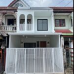 ขายทาวน์โฮม 2 ชั้น ซอยนวมินทร์ 111 บึ่งกุ่ม 2 นอน 2 น้ำ