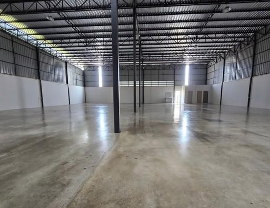 ให้เช่าโกดังสร้างใหม่ ถนนนิมิตใหม่ 550-1,100 ตรม เขตตลองสามวา