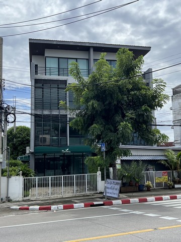 ขาย โมเดิร์น ทาวน์โฮม พาณิชย์ 4 ชั้น
