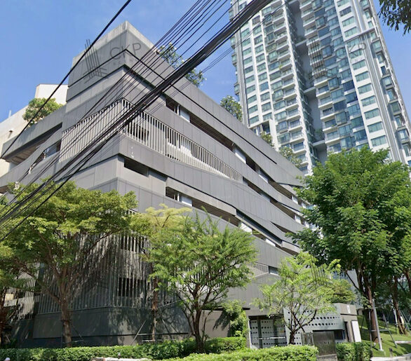 คอนโด ริทึ่ม สุขุมวิท 42 ติดรถไฟฟ้า BTS เอกมัย มีผู้เช่าอยู่