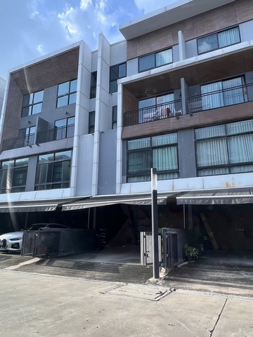 ขายทาวน์โฮมหรูทันสมัยพัฒนาการ20 ใกล้สถานีแอร์พอร์ตเรลลิ้งค์