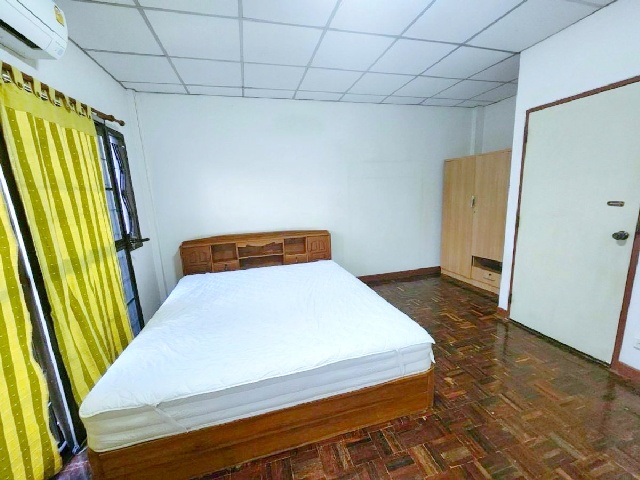 ให้เช่าทาวน์โฮม 2 ชั้น 21 ตร.วา.170 ตร.มMRT ตลาดมีนบุรี 1กม.