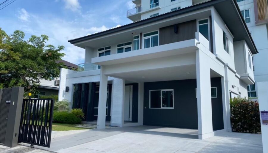 ขายบ้านในโครงการมัณฑนา Serene Lake