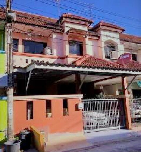 นานาชาติ ให้เช่าทาวน์เฮ้าส์ 2 ชั้นMRT ราษฎร์พัฒนา 2 กม.3 นอน 2 น้