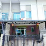 เมกา บางนา 800ม. บางนา-ตราด 32 กม.7 ทาวน์โฮม 2 ชั้น 30ตร.วา.