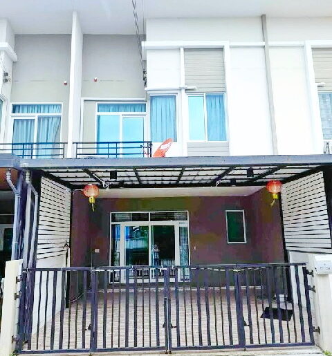 เมกา บางนา 800ม. บางนา-ตราด 32 กม.7 ทาวน์โฮม 2 ชั้น 30ตร.วา.