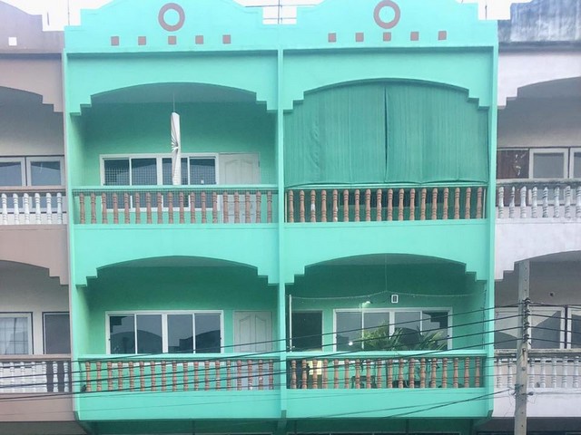 ม. พรทวีวิลล่า 4 อาคารพาณิชย์ 2 คูหา 3 ชั้นครึ่ง ทวีวัฒนา ตลิ่งชั