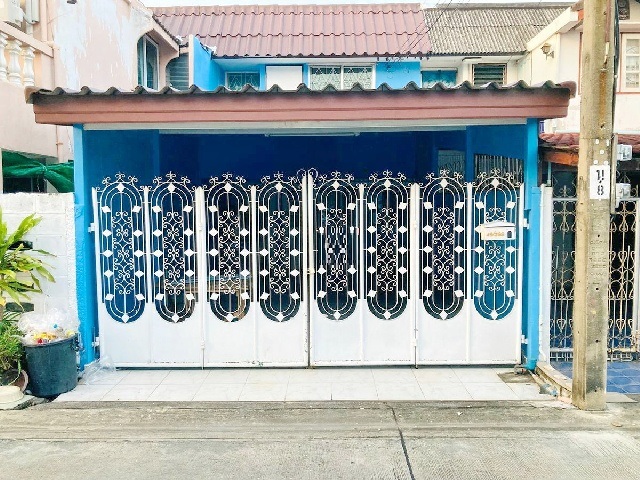 ให้เช่าทาวน์เฮาส์ 2 ชั้น 31ตร.วา.MRT แจ้งวัฒนะปากเกร็ด 900 ม.