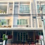 พร้อมเฟอร์ 4แอร์ MRTสนามบินน้ำ 1.1กม. แคราย ให้เช่าทาวน์โฮม 3ชั้น