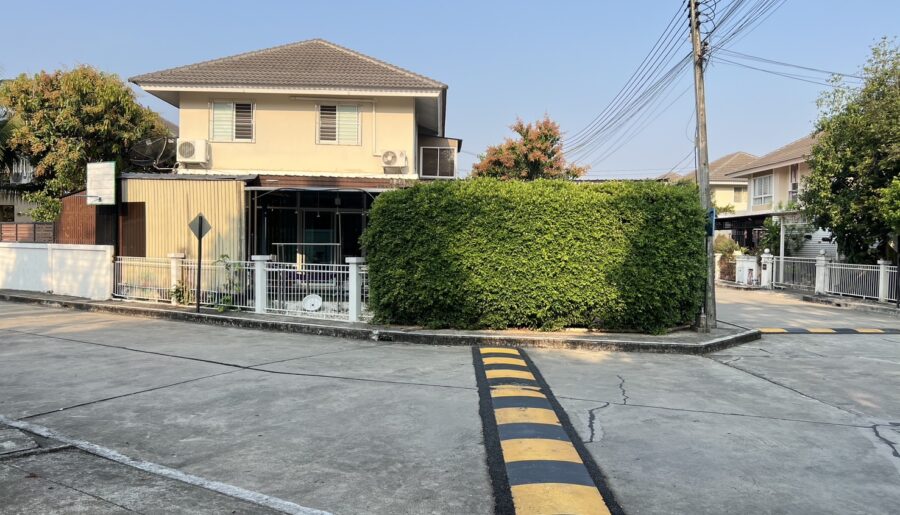 บ้านสวย สภาพใหม่ ในโครงการกาญจน์กนกวิลล์ 11