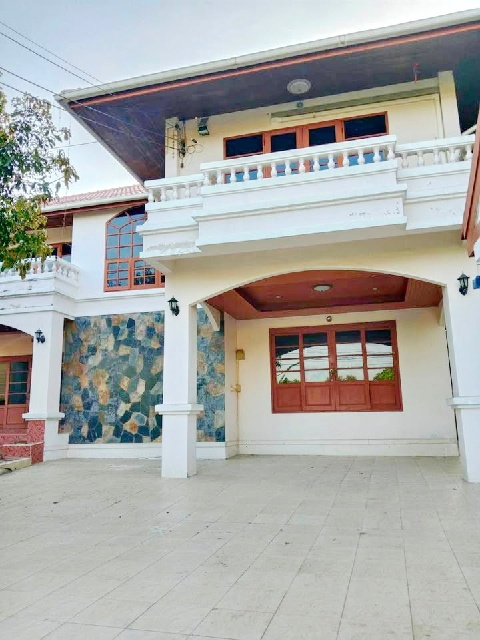 คฤหาสน์ 2 ชั้น นวมินทร์24 นวมินทร์ซิตี้อเวนิว 1.5กม. 5นอน รร.เลิ