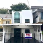 BS968 ขายทาวน์เฮาส์รีโนเวทใหม่ 2 ชั้น พร้อมอยู่ ทำเลดี ซอยนวลจันท