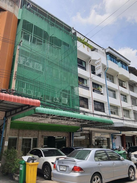 ให้เช่าอาคารพาณิชย์ 5 ชั้น + ชั้นดาดฟ้า มีลิฟท์ 1,080 ตรม.รัชดาภิ