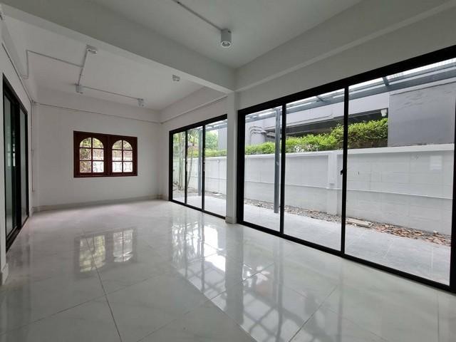 ให้เช่าบ้านเดี่ยว2ชั้นย่านโชคชัย4ลาดพร้าว ใกล้MRTโชคชัย4เหมาะทำออ