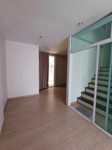 ให้เช่าทาวน์โฮม4ชั้น 300ตร.ม.ย่านรามอินทราใกล้แฟชั่นไอแลนส์,MRT