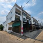 อาคารพานิชย์ ให้เช่า 3 ชั้น หลังมุม ตกแต่งใหม่ ถนนเอกชัย