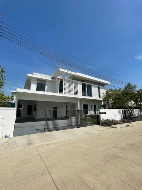 BH3570 ให้เช่าบ้านเดี่ยวหรู 2 ชั้น ติด Lake มัณฑนา กม.15 พูลวิลล