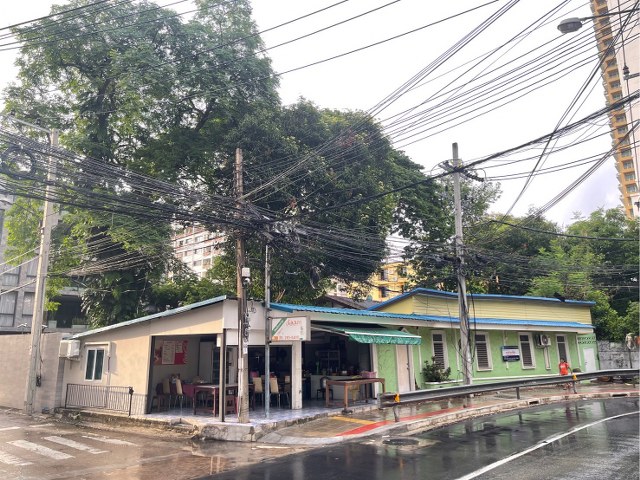 ขายที่ดินแปลงพิเศษ ติดถนนซอยสุขุมวิท 39 เนื้อที่ 49 ตร.ว.