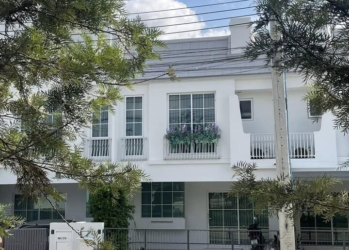 ให้เช่าทาวน์โฮม2ชั้น Villaggio3 ศรีนครินทร์ บางนา ใกล้เมกะ บางนา