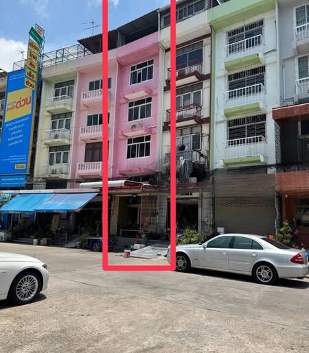 ขายตึกแถว-อาคารพาณิชย์ 4.5 ชั้น ซอยสุขุมวิท101/2 ถนนสุขุมวิท