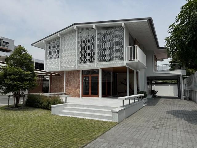 ให้เช่าบ้านเดี่ยว 143 ตรว. ซอยปรีดีพนมยงค์ 25 เอกมัยซอย10