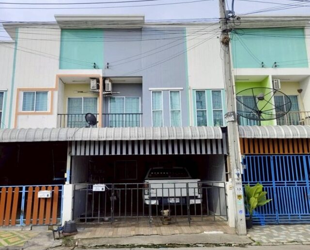 ขายด่วน ทาวน์เฮ้าส์ 2 ชั้น เนื้อที่ 18 ตร.ว.เดอะ วิลเลจ สหพัฒน์