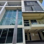 ให้เช่าโฮมออฟฟิต4ชั้นห้องมุม 600 ตร.ม.ย่านรามอินทราใกล้แฟชั่นไอแล