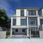 ให้เช่าบ้านใหม่ 3 ชั้นหลังมุม 214 ตรม. บ้านกลางเมืองคลาสเซ่ อ่อนน