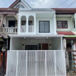 ขายทาวน์เฮาส์ 2 ชั้น 22 ตรว. นวมินทร์ 111 รีโนเวทใหม่สวย บ้านหันท