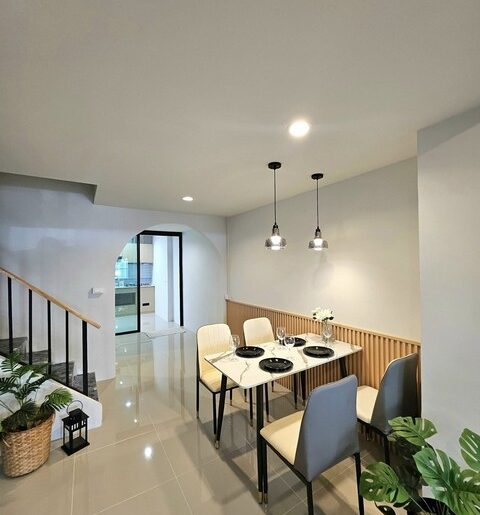 P693 ขายบ้าน ทาวน์เฮ้าส์ 2 ชั้น ซอยลาดปลาเค้า 83