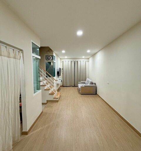 P700 ขายทาวน์เฮ้าส์ 2 ชั้น โครงการ โกลเด้น ทาวน์ รามอินทรา-วงแหวน