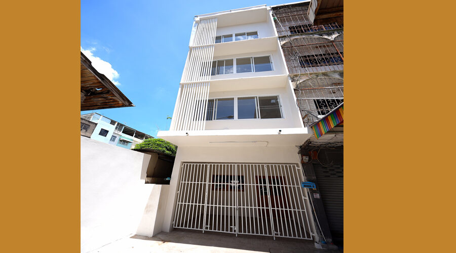 ตึกแถวรีโนเวทใหม่ สไตล์มินิมอล