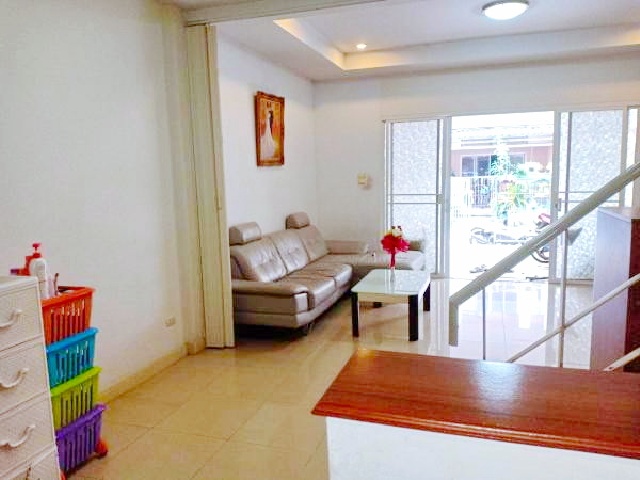 เช่าทาวน์โฮม 2 ชั้น 21 ตร.วาตลาดอุ่นเรือน 1กม. ย่านหนองแขม