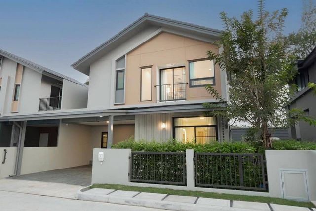 บ้านเลขที่มงคล อณาสิริ พายัพ 9.25 ล้าน หลังใหญ่ ตกแต่งครบ พพร้อมอ