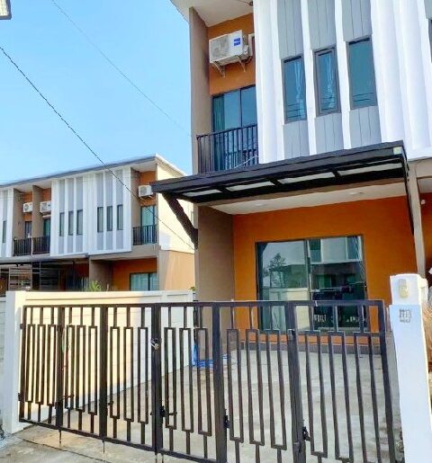 ตลาดชัชวาล คลอง 7 1.9 กม.ให้เช่าทาวน์โฮม 2 ชั้น 18 ตร.วา.