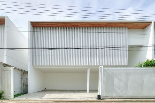 ขายบ้านเดี่ยว ตรีธารา ลักซ์ชัวรี่ พูล วิลล่า วัชรพล สุขาภิบาล