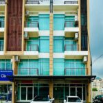 ขายด่วน ตึกแถว 4 ชั้น 2 คูหา ห้องมุม ติดถนน หน้าวัดพระธรรมกาย