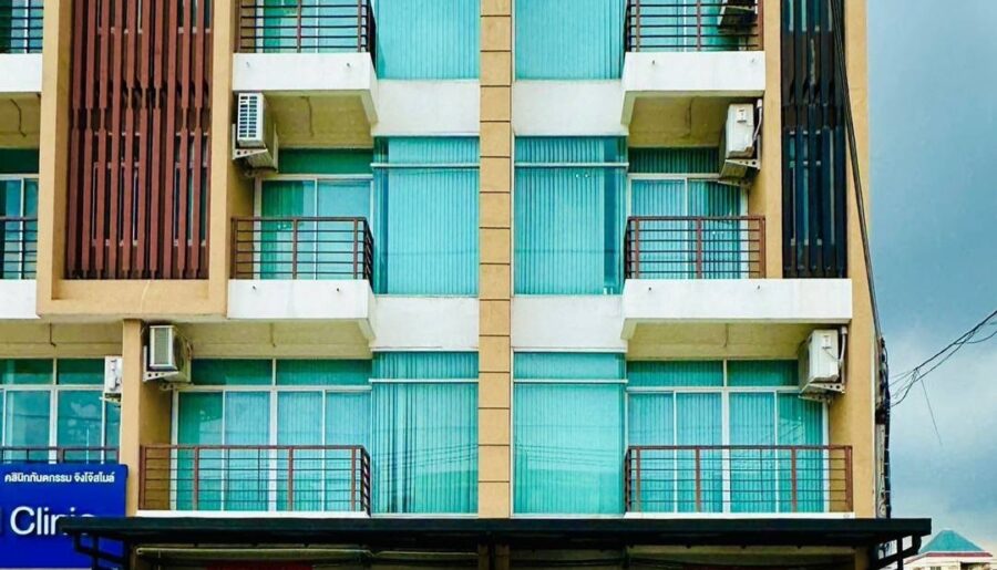 ขายด่วน ตึกแถว 4 ชั้น 2 คูหา ห้องมุม ติดถนน หน้าวัดพระธรรมกาย