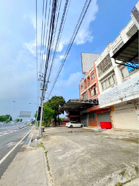 ราชพฤกษ์ ให้เช่าอาคาร 3.5 ชั้น 1คูหา MRT บางรักน้อยท่าอิฐ 2.5 กม.