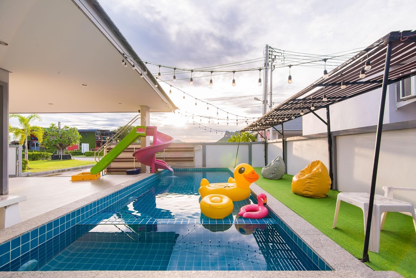 ขายพูลวิลล่า ปราณคีรี ถนนคลองเทียน ชะอำ