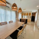 คฤหาสน์ใหม่ หรู 2 ชั้น ย่านเมกาบางนา 1.3 กม. 214 ตร.ม. วิวสวน.4 น