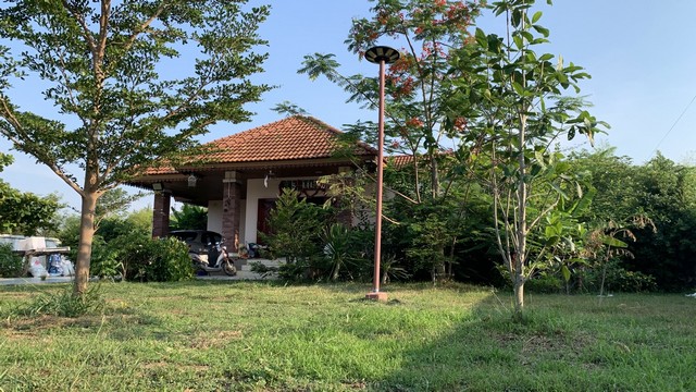 ขายบ้านทรงปั้นหยาพร้อมที่ดิน 310 ตาราวา ต.พระยืน อ.พระยืน จ.ขอนแก