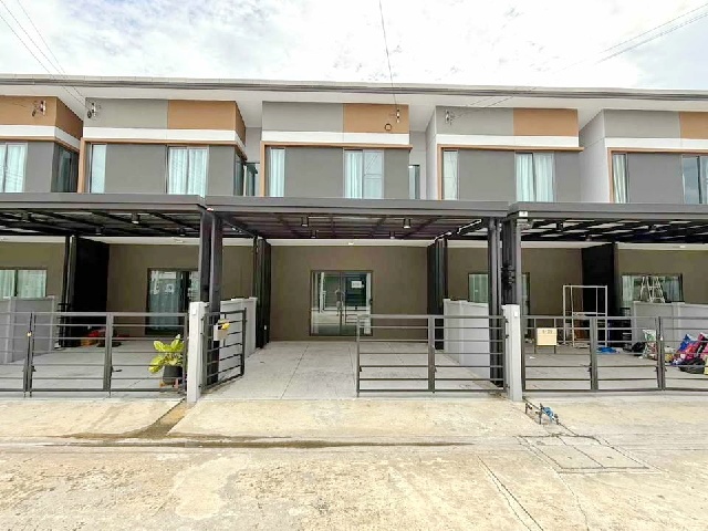 โรบินสัน ฉะเชิงเทรา 800 ม.ให้เช่าทาวน์เฮาส์ใหม่ สวย 2 ชั้น 18 ตร.