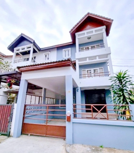 ให้เช่าคฤหาสน์ใหม่ ห้องมุม 3ชั้น 42ตร.วา.482ตร.ม. MRTแจ้งวัฒนะ14