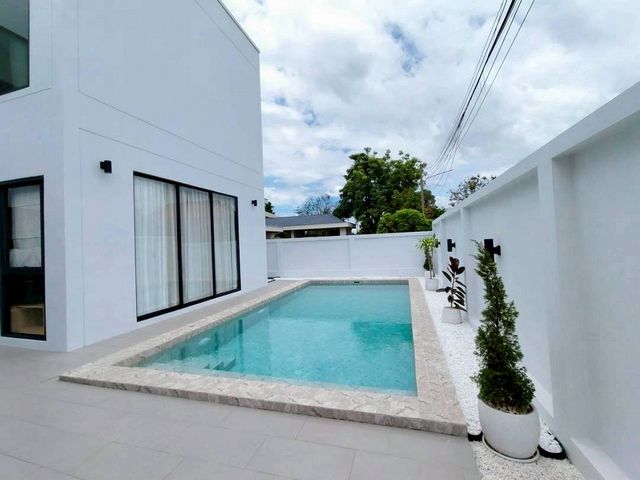 เวิลด์คลับแลนด์ หางดง 11.5 ล้าน บ้านพูลวิลล่าสร้างใหม่ พร้อมอยู่