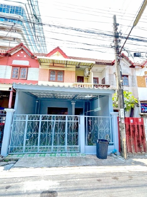 ม.เกษมบัณฑิต ร่มเกล้า 100 ม. MRT มีนบุรี 1กม. ทาวน์เฮาส์ 2 ชั้น