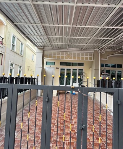 ให้เช่าทาวน์โฮม 3 ชั้น ศิรินโฮม ลาดพร้าว 101 ซอย 42