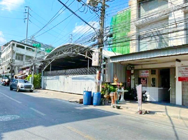 ตลาดนกฮูก 4กม.ติวานนท์ 34-40 MRT ศูนย์ราชการนนทบุรี โกดัง 350ตร