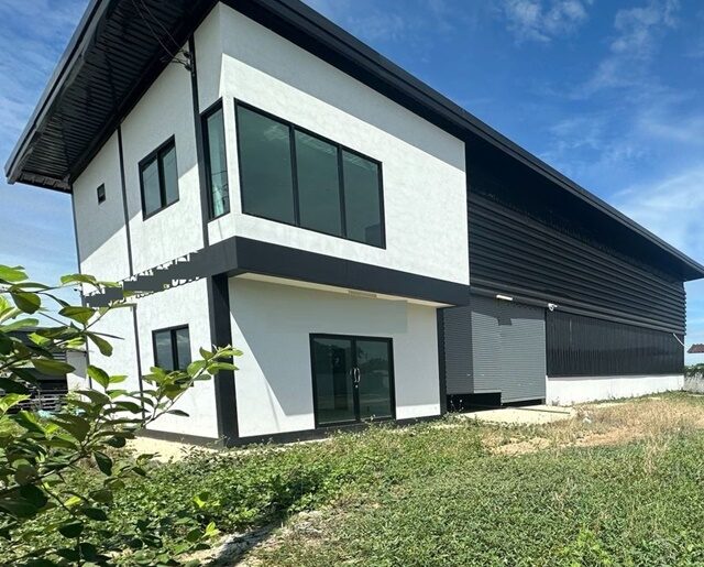 ลาดหลุมแก้ว ปทุมธานี ให้เช่าโกดัง 1 ไร่ สภาพใหม่ ถ.ปทุมธานี-บางเล