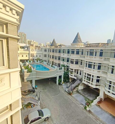 ARLมักกะสัน MRTเพชรบุรี 550ม. สุขุมวิท ให้เช่าทาวน์เฺฮาส์หรู 4 ช